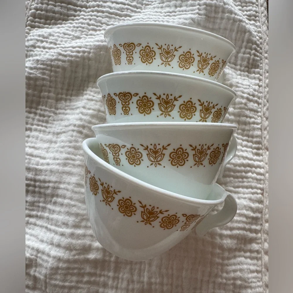 Corelle Vintage Butterfly Gold Hook Handle Tea/Coffee Cups Set of 4